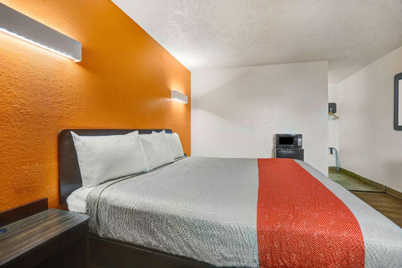 6-clovis, Nm Hotel